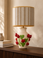 Studio Margareth Fraise Dorée Tafellamp – Keramiek Aardbeien, Jacquard Kap, E27