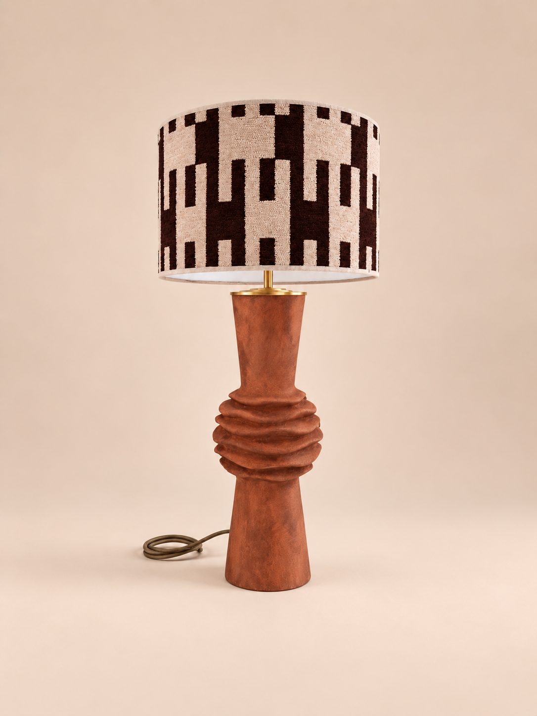 Casa Bruno complete tafellamp met roestbruine voet en chocoladebruine beige lampenkap