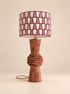 Casa Rosato complete tafellamp met roestbruine sculpturale voet, roze crème kap en zichtbaar snoer
