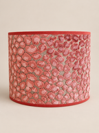 Coral Leopard lampenkap met koraalroze panterdessin en rode bies